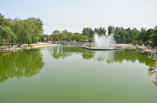 市政公园景观池怎样防治喷泉水变绿?