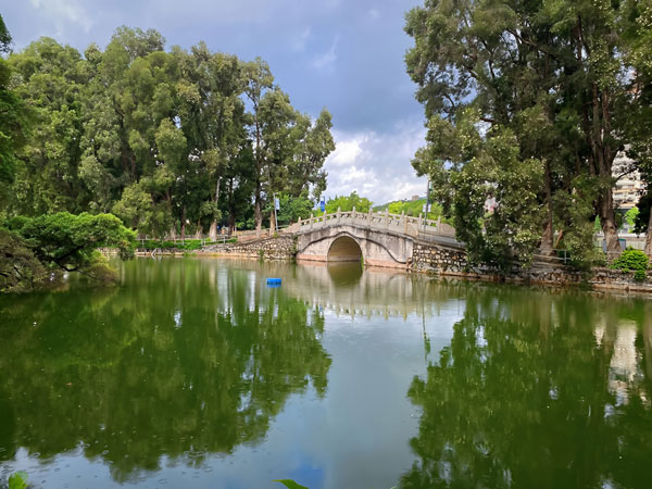 景观人工湖水治理循环过滤和化学剂治理的优劣势